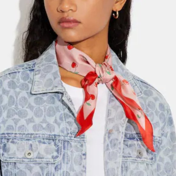 🍒Coach Signature Heart Cherry Print Silk Diamond Scarf - Picture 2 of 10